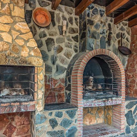 1 Bedroom Lovely Home In Mecina Bombaron Exterior photo
