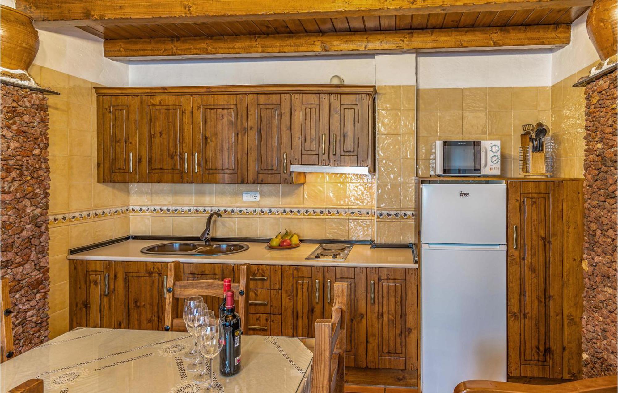 1 Bedroom Lovely Home In Mecina Bombaron Exterior photo